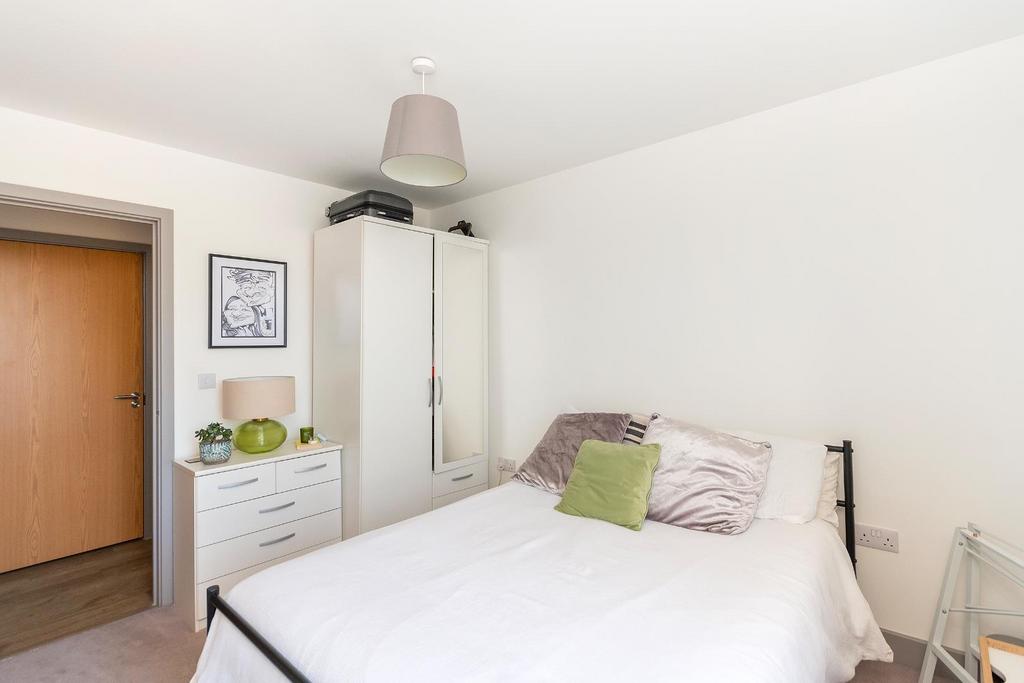4 P5 W4 AV - Bedroom A.jpg