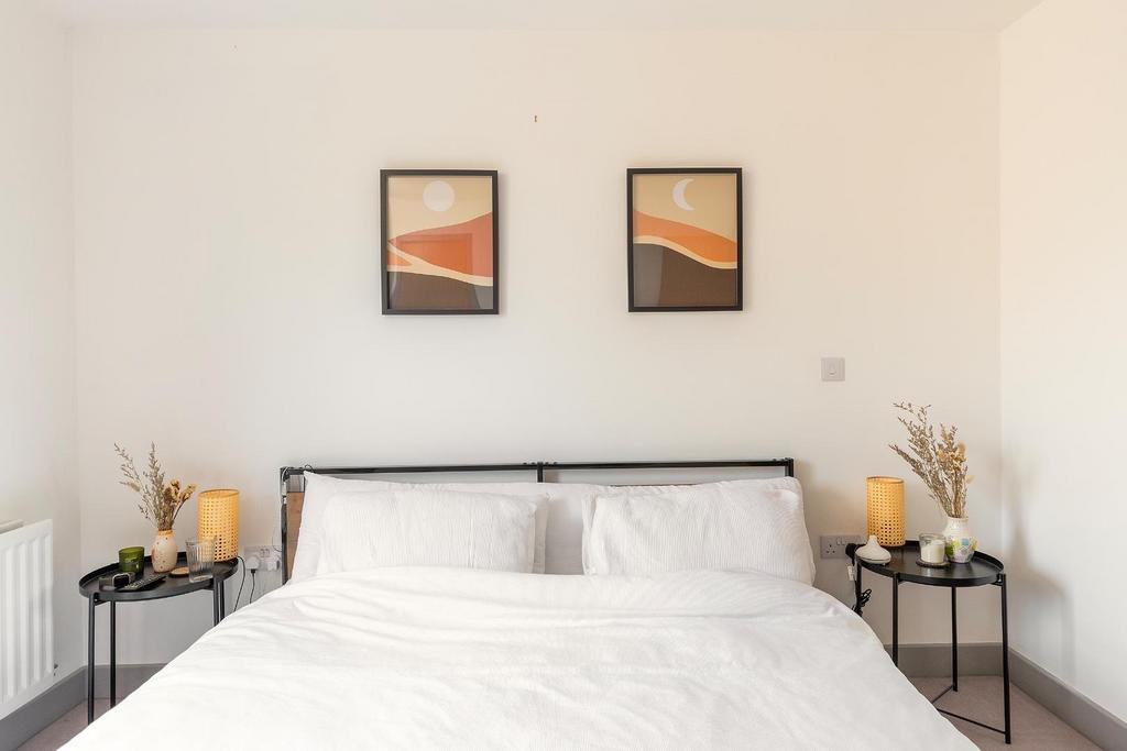 4 P5 W4 AV - Bedroom D.jpg