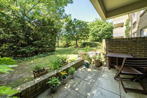 2 bedroom flat for sale, Park Road, Beckenham, Kent, BR3