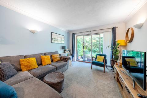 2 bedroom flat for sale, Park Road, Beckenham, Kent, BR3