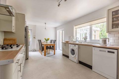 36 The Avenue, Wraysbury, Staines, TW19 5HA