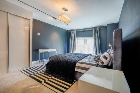 2 bedroom flat for sale, Union Quay, North Shields