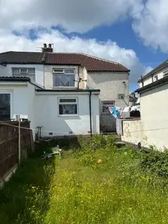 3 bedroom semi-detached house for sale, Leeds LS28