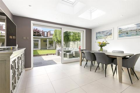 15 Railway Side, London, SW13 0PN