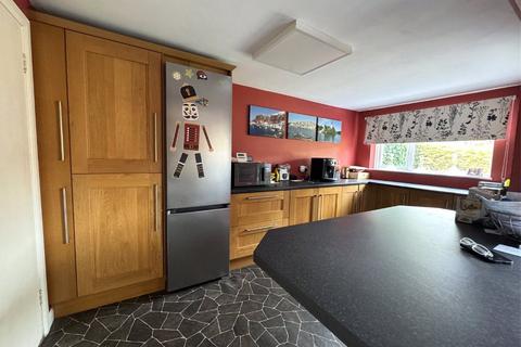 8 Bodiam Avenue, Tuffley, Gloucester, GL4 0TJ