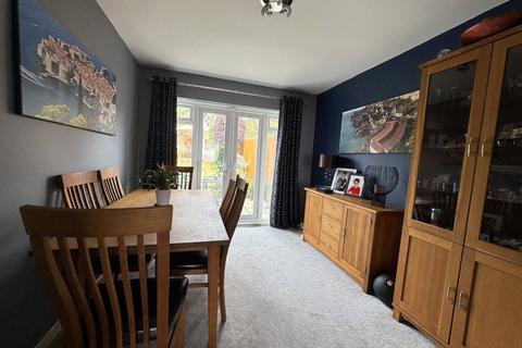 8 Bodiam Avenue, Tuffley, Gloucester, GL4 0TJ