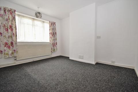 1 bedroom flat for sale, Oakwood Road, Pinner