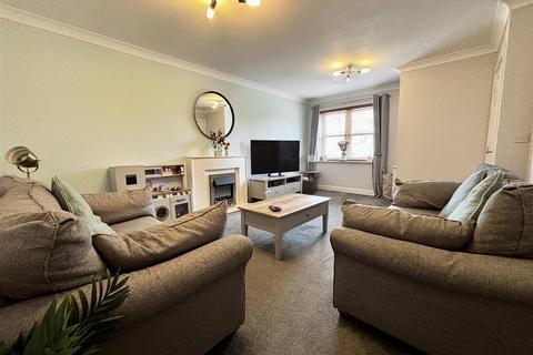 6 Barley Fields Close, Garforth, Leeds, LS25 1DT