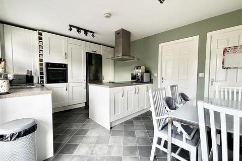 6 Barley Fields Close, Garforth, Leeds, LS25 1DT