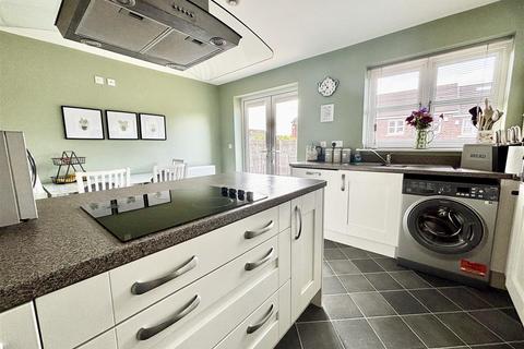 6 Barley Fields Close, Garforth, Leeds, LS25 1DT