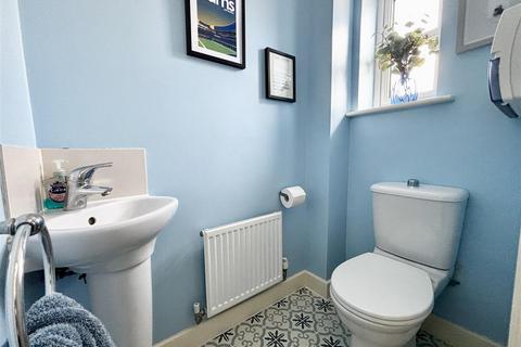 6 Barley Fields Close, Garforth, Leeds, LS25 1DT
