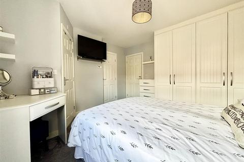 6 Barley Fields Close, Garforth, Leeds, LS25 1DT
