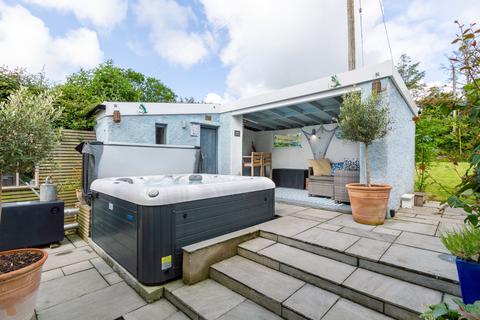 undefined, Bodffordd, Llangefni, Isle of Anglesey, LL77