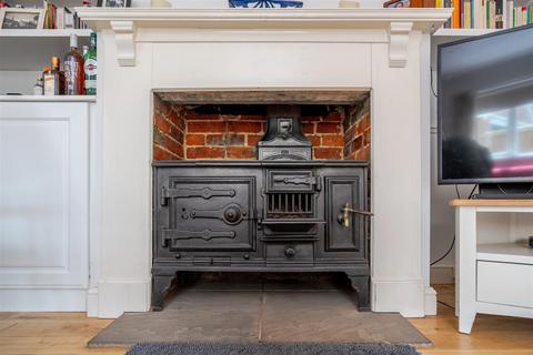 Lea View Lovel Road, Winkfield, Windsor, SL4 2ES
