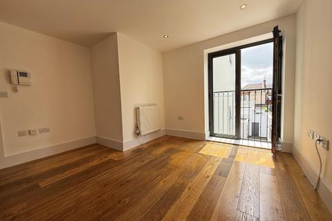 2 bedroom apartment for sale, Colwyn Road, Northampton NN1