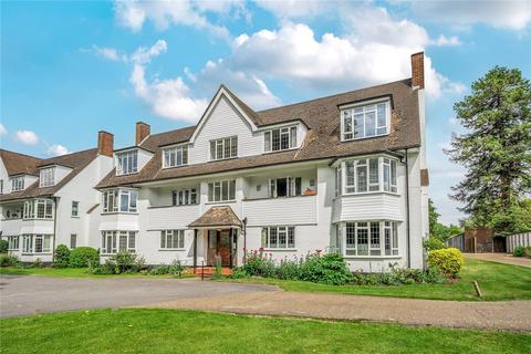 Flat 4, Essex House Watts Road, Thames Ditton, KT7 0BY