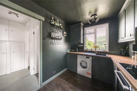 Flat 4, Essex House Watts Road, Thames Ditton, KT7 0BY