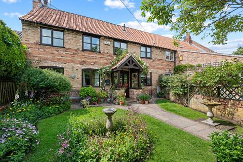 4, Wrens Lodge Hill Road, Orston, Nottingham, NG13 9ND
