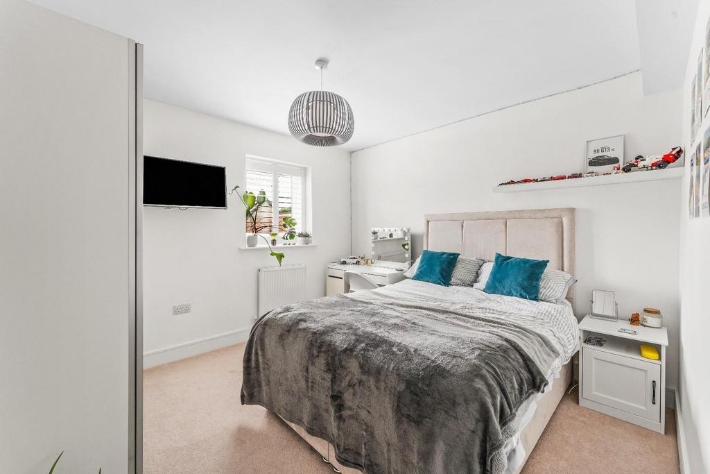 8 Pippin Close Claverham BS49 4 GF 19.jpg