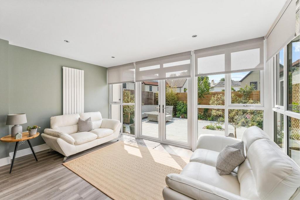 8 Pippin Close Claverham BS49 4 GF 7.jpg