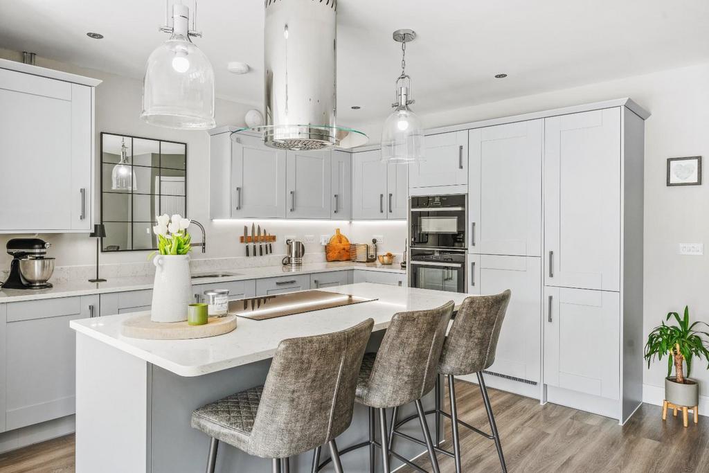 8 Pippin Close Claverham BS49 4 GF 6.jpg