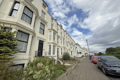 2 bedroom apartment for sale, The Crescent, Filey