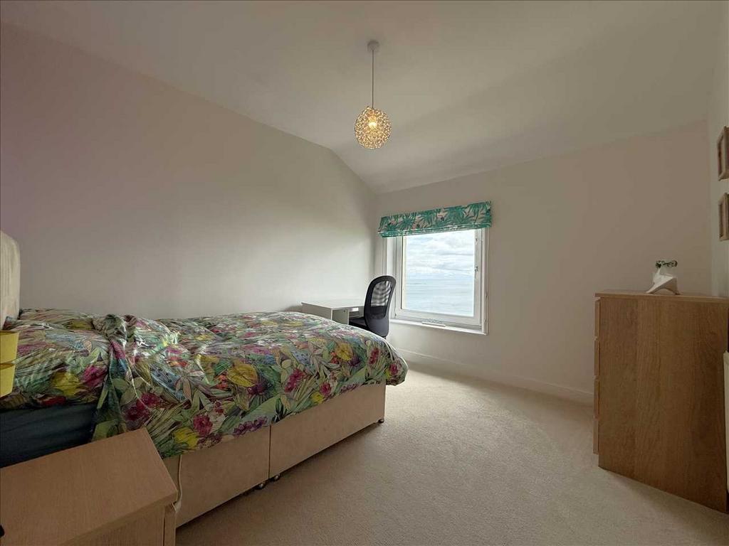 Bedroom (front)