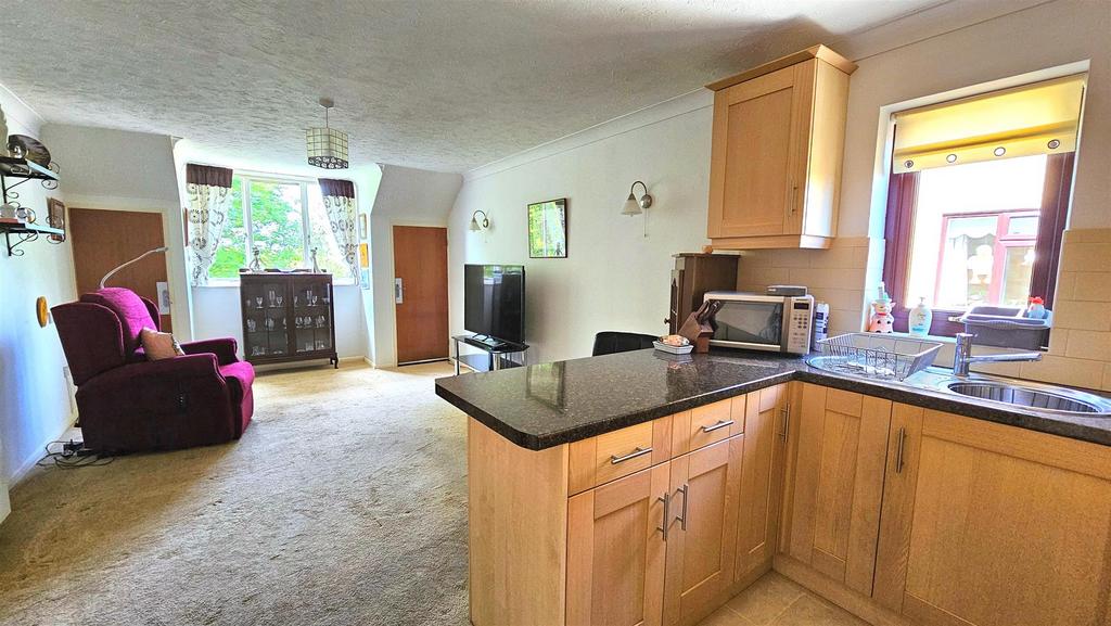 Kitchen/Lounge