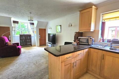 1 bedroom apartment for sale, Links Road, Gorleston