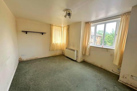 undefined, Maroons Way, London, SE6