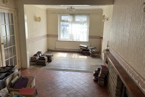 3 bedroom terraced house for sale, Wellfield Avenue, Neath, Neath Port Talbot.