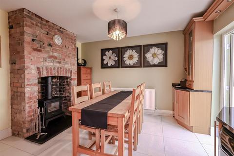 3 bedroom detached house for sale, Second Avenue, Carlton, Nottingham