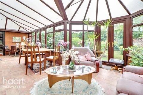 15 Fairways, Two Mile Ash, Milton Keynes, MK8 8AL