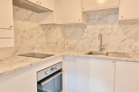 1 bedroom flat to rent, Woodlands, Copse Lane, Horley RH6