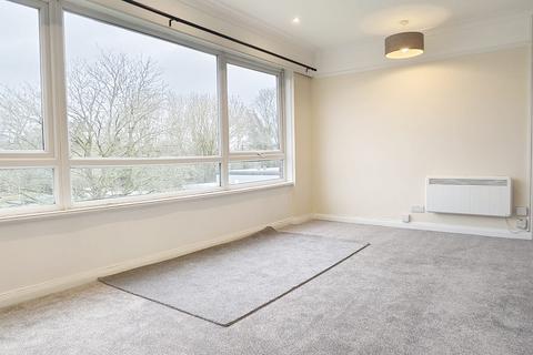 1 bedroom flat to rent, Longbridge Road, Horley RH6