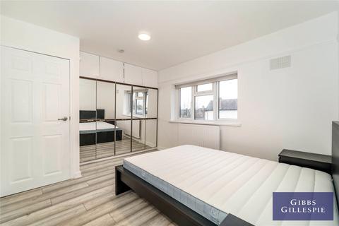 4 bedroom semi-detached house to rent, Cherry Crescent, Brentford, TW8