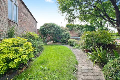 24 Castlegate, Grantham, NG31 6SW