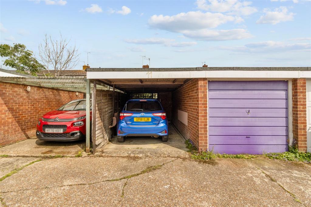 Garage &amp; Car Port