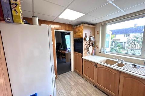 3 bedroom semi-detached house for sale, Stirling Grove, Nottingham, Nottinghamshire, NG11