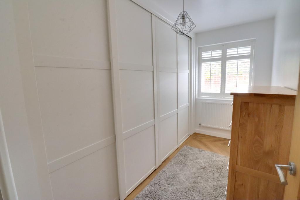 Bedroom/dressing room