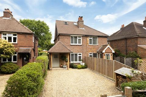 10 Fenns Lane, West End, Woking, GU24 9QF