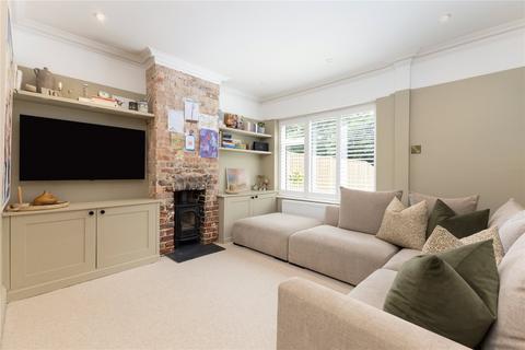 10 Fenns Lane, West End, Woking, GU24 9QF