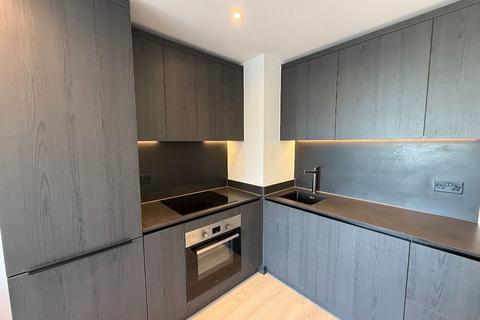 1 bedroom apartment to rent, Waterhouse Gardens