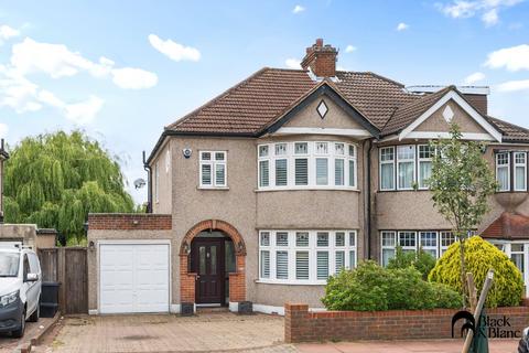 114 The Grove, West Wickham, BR4 9JZ