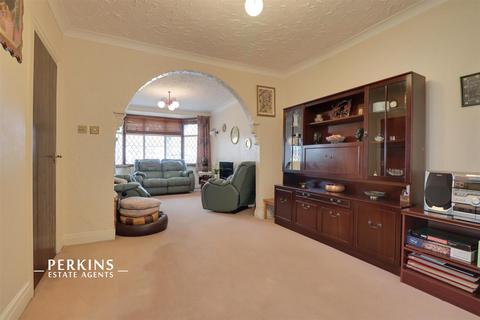 4 bedroom semi-detached house for sale, Greenford, UB6