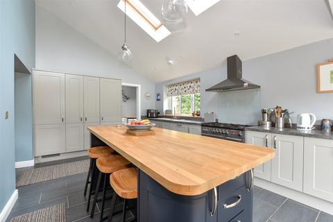 3 bedroom detached house for sale, Main Road, Havenstreet, Isle of Wight