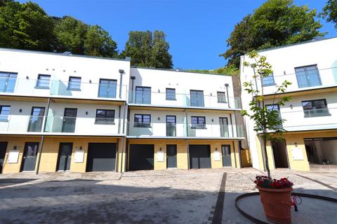 3 bedroom townhouse for sale, La Vallee Des Vaux, St Helier JE2