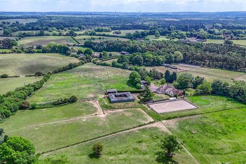 4 bedroom detached house for sale, Heath Road, Great Brickhill, Buckinghamshire, MK17