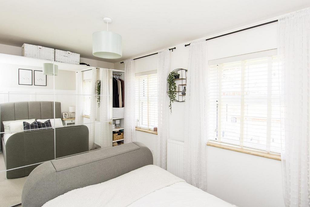 (Bedroom One Photo Two)