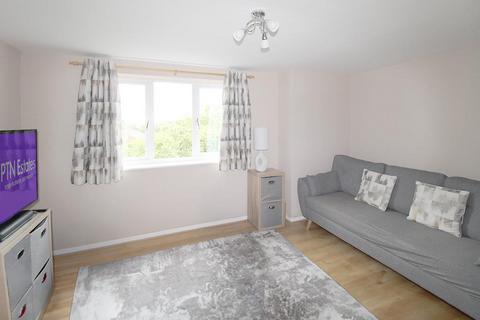 2 bedroom flat to rent, Foxdale Drive, Brierley Hill
